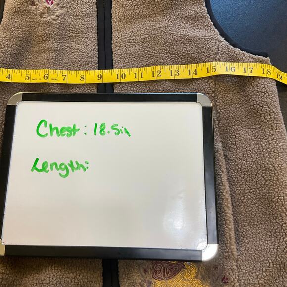 Disney Store Winnie the Pooh Embroidered Fleece Vest Womens Small Brown Sherpa - Picture 9 of 10